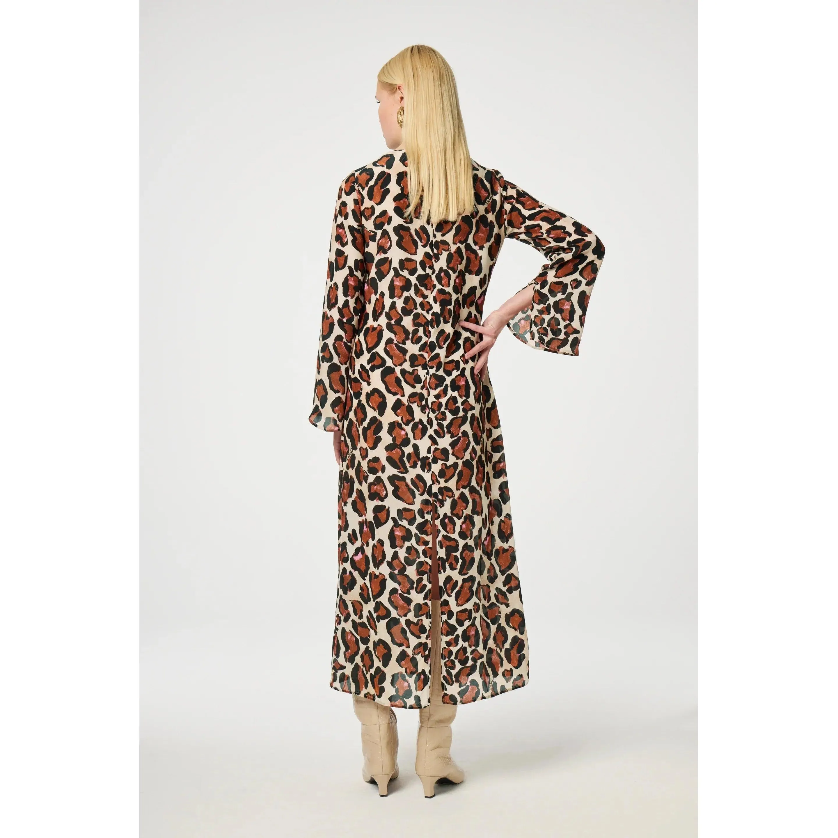 Aurora Leopard Queen Dress