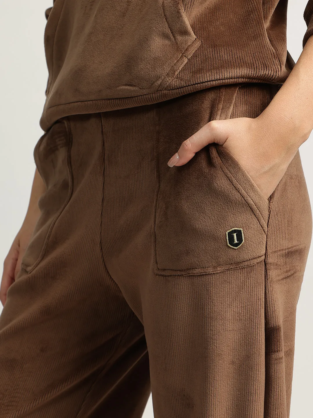 Iconic Women Brown Solid High-Rise Regular Fit Sweatpant